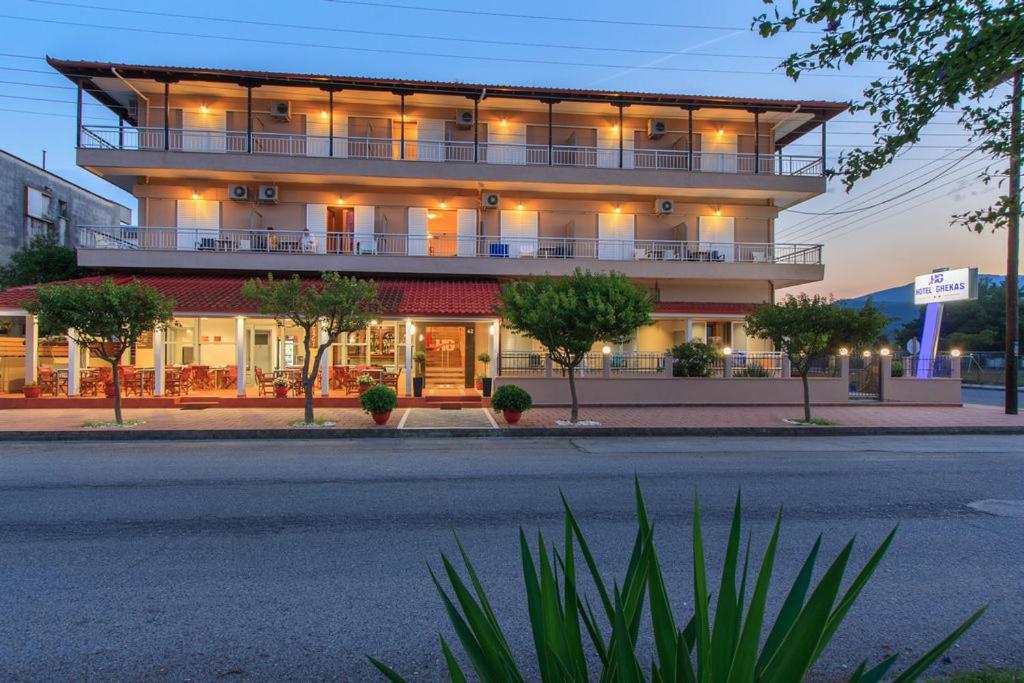 Hotel Grekas Neoi Poroi Bagian luar foto