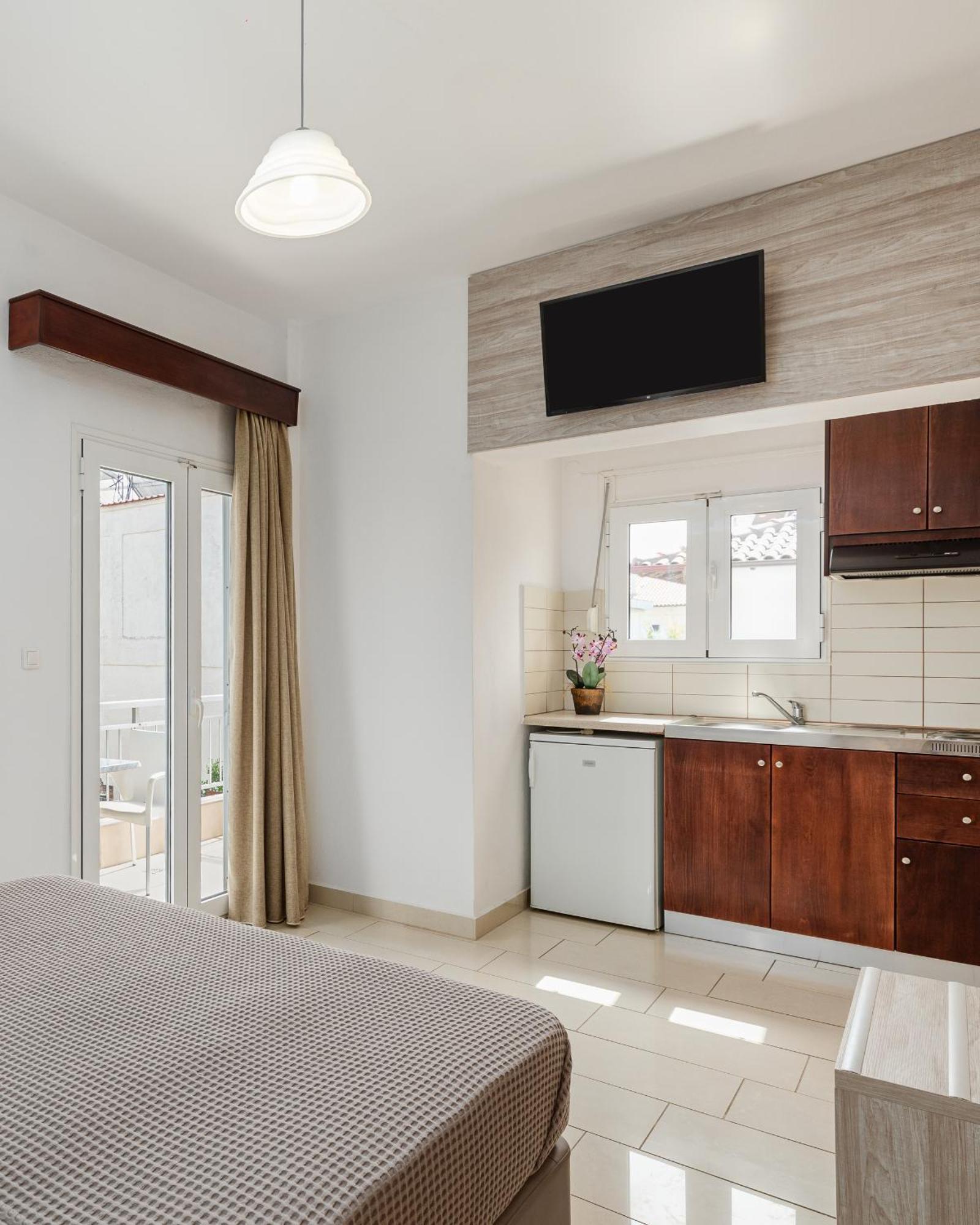 Hotel Grekas Neoi Poroi Bagian luar foto