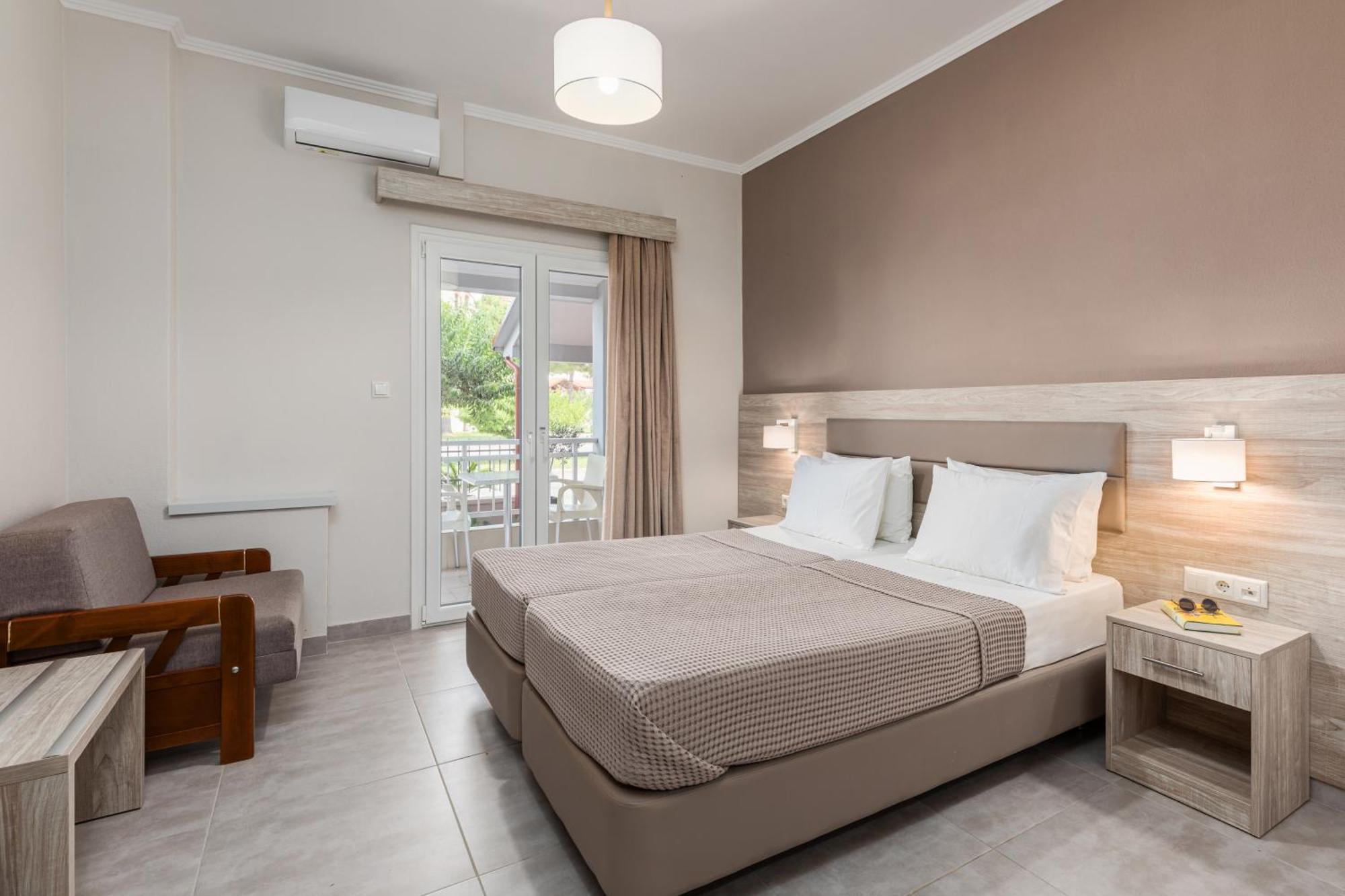 Hotel Grekas Neoi Poroi Bagian luar foto