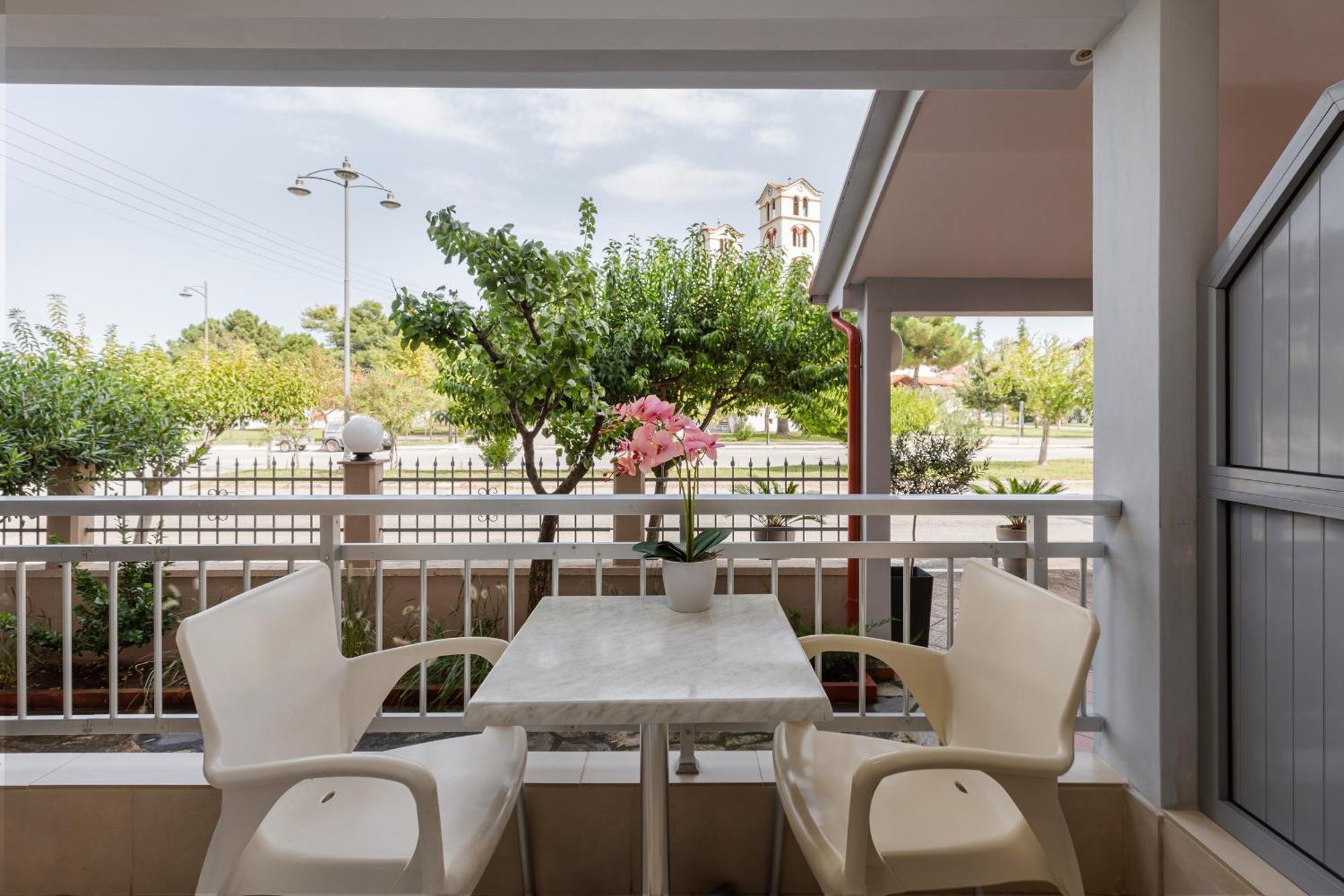 Hotel Grekas Neoi Poroi Bagian luar foto
