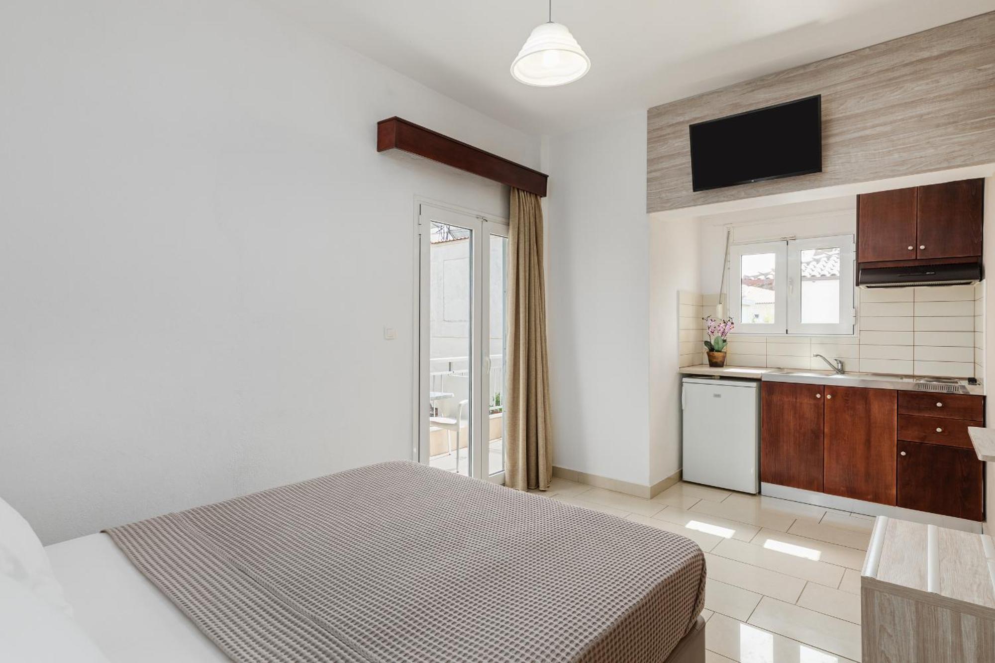 Hotel Grekas Neoi Poroi Bagian luar foto
