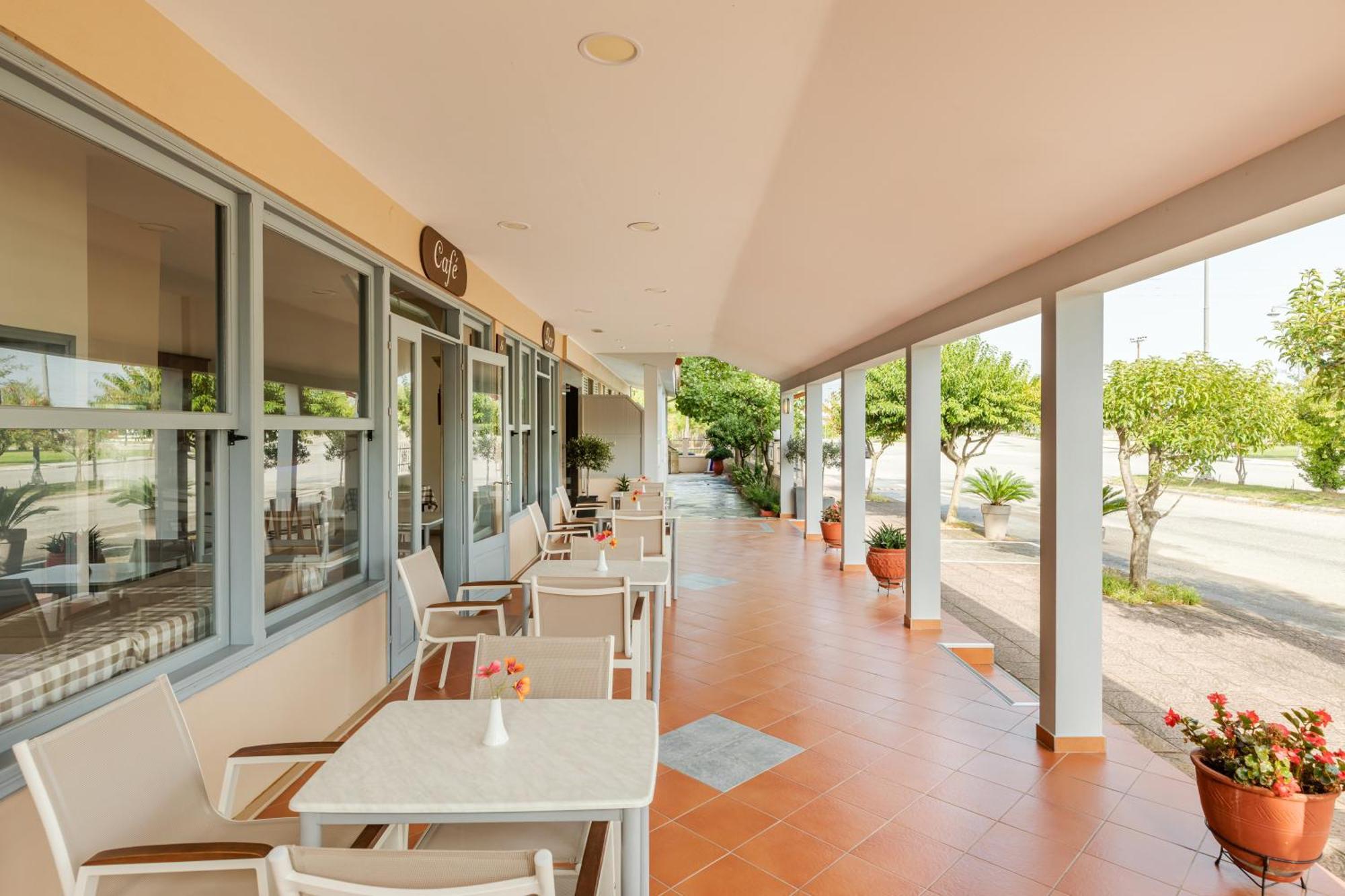 Hotel Grekas Neoi Poroi Bagian luar foto