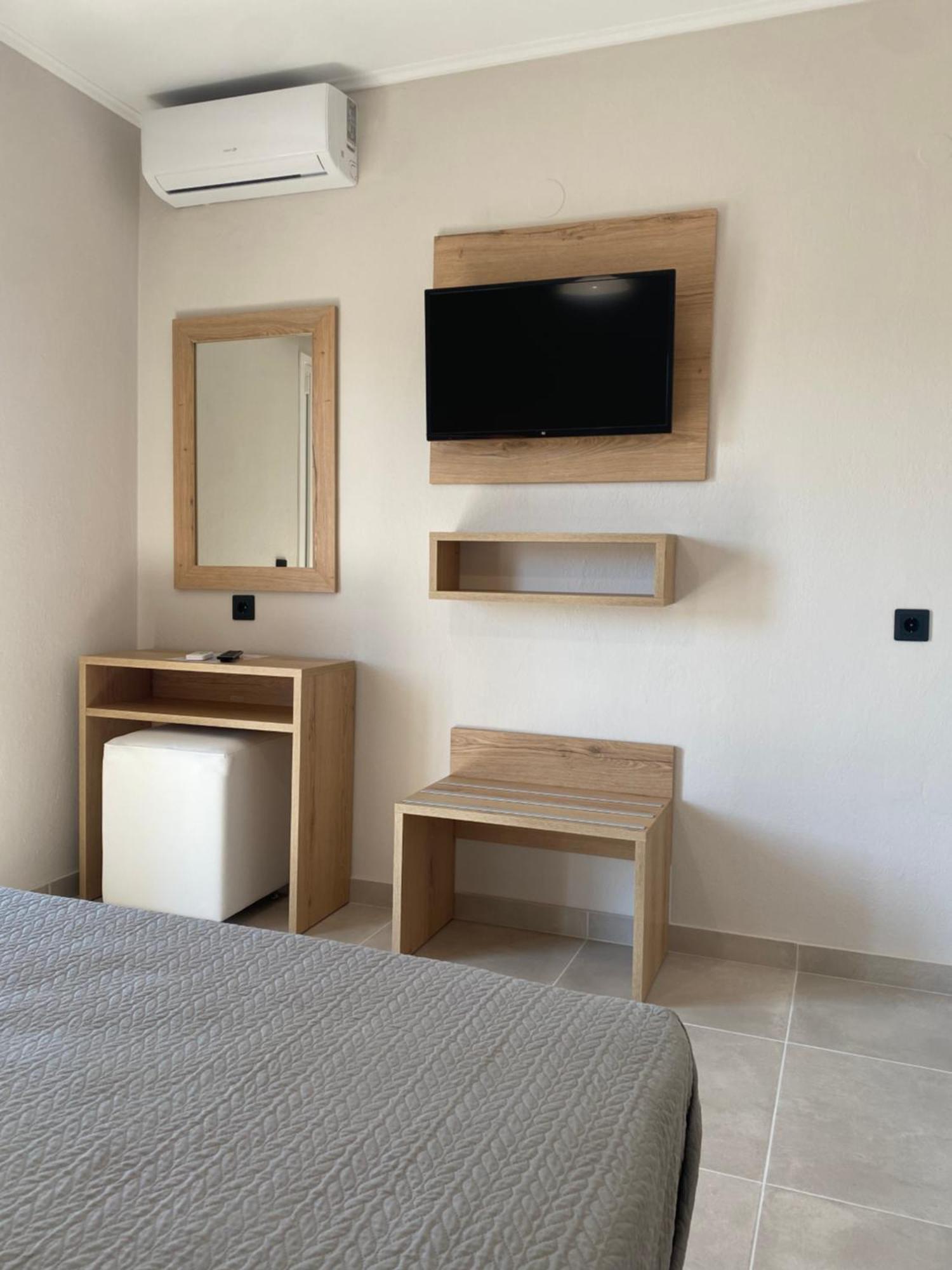 Hotel Grekas Neoi Poroi Bagian luar foto