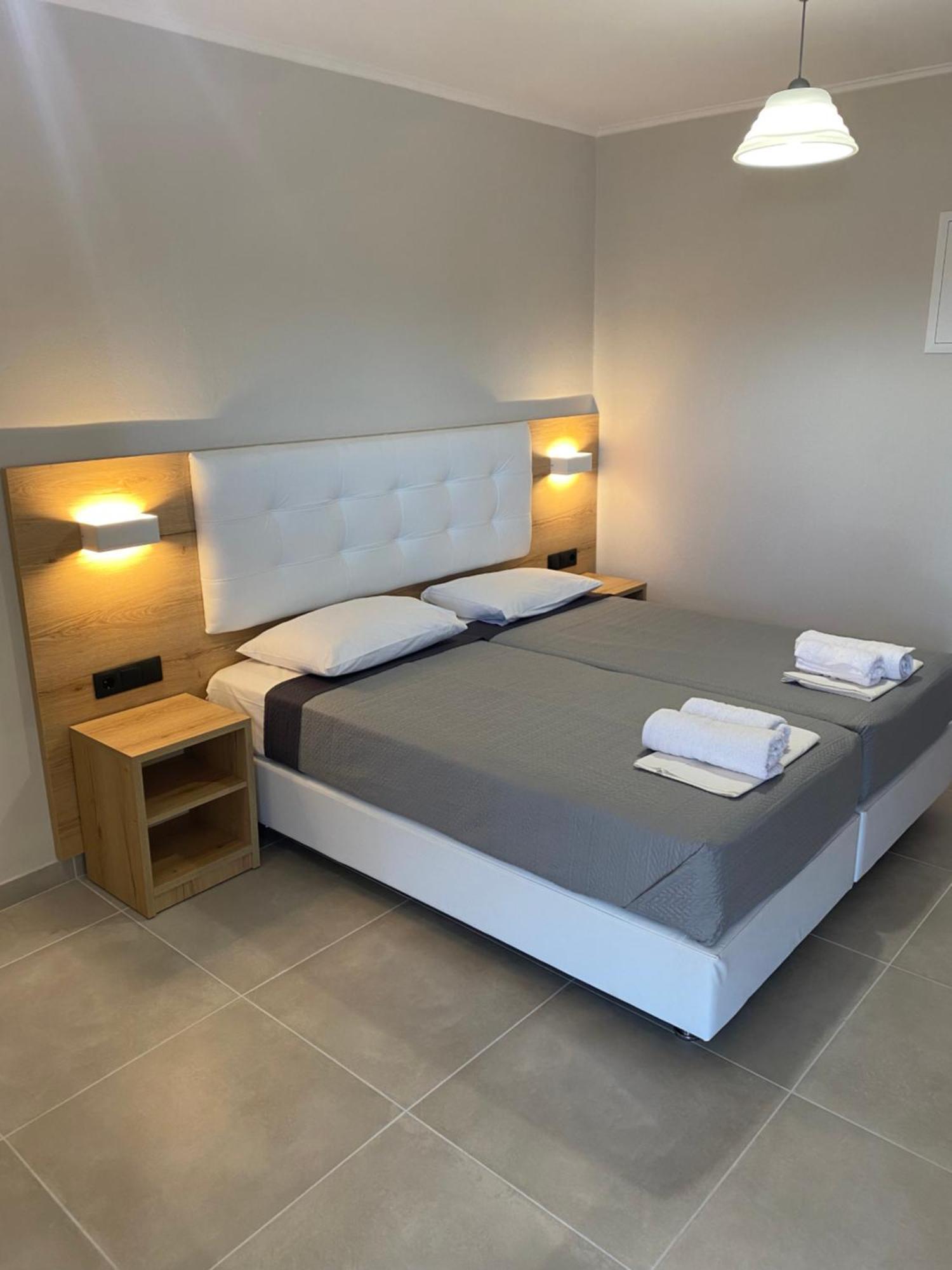Hotel Grekas Neoi Poroi Bagian luar foto