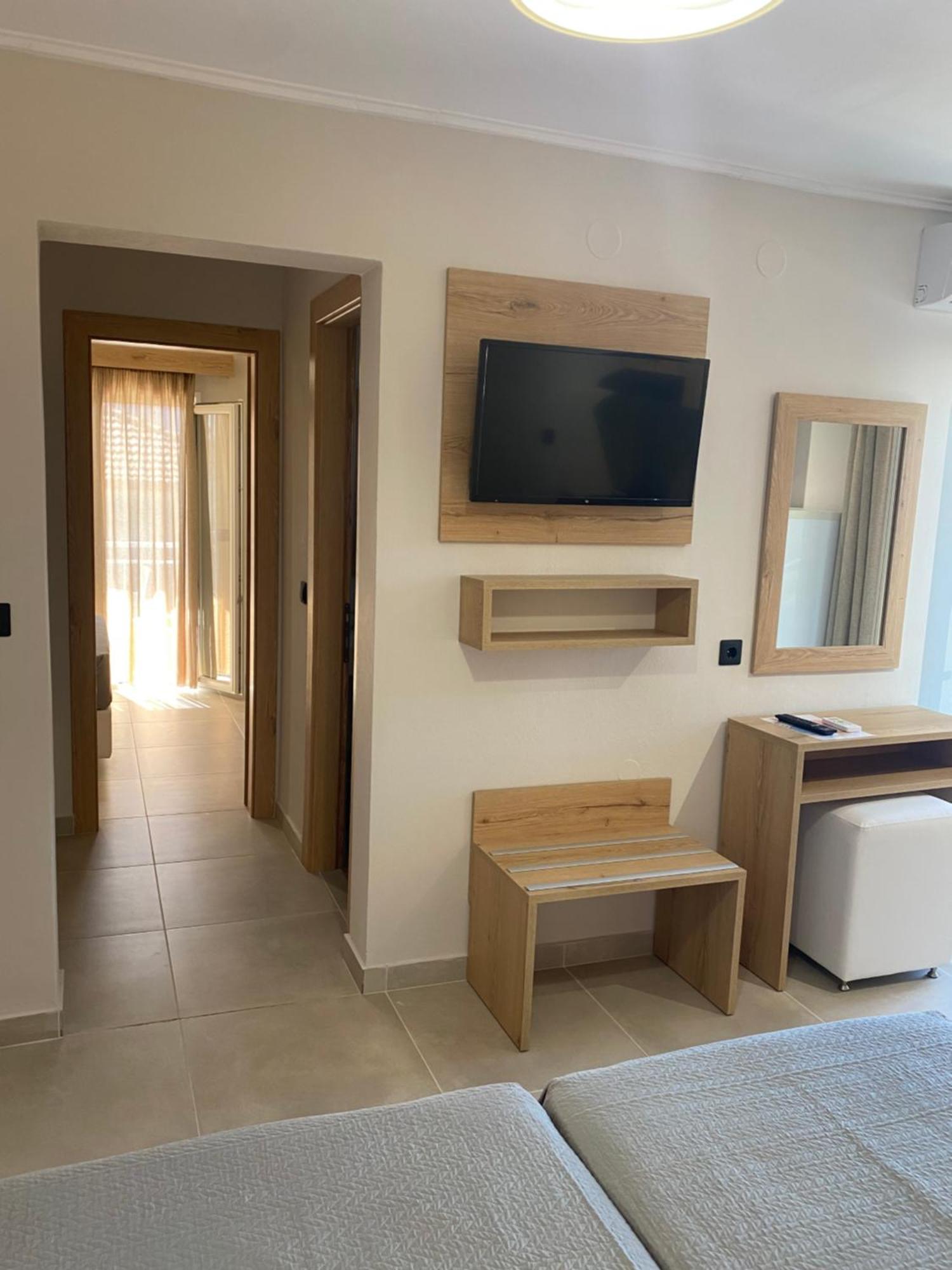 Hotel Grekas Neoi Poroi Bagian luar foto