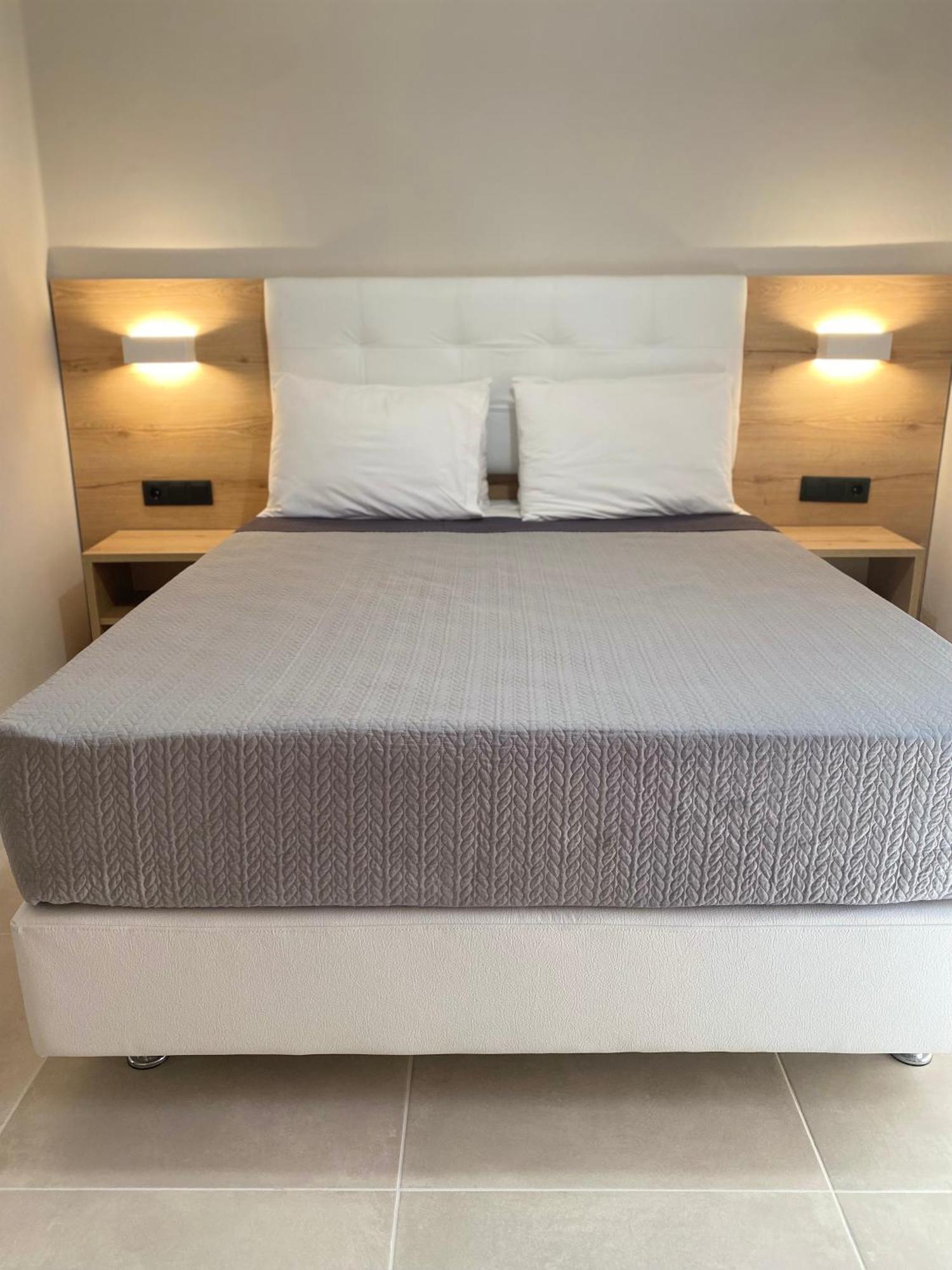 Hotel Grekas Neoi Poroi Bagian luar foto